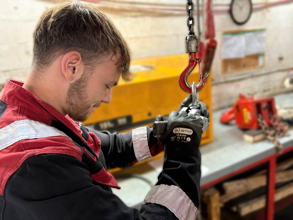 Hands-on Workshop Experience to Further Develop Apprenticeship Skills